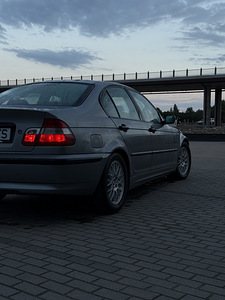 BMW 318i 2.0 105КВТ (7 фото из 15)