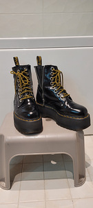 Dr. MARTENS Jadon Max suurus 39 (1 фото из 7)