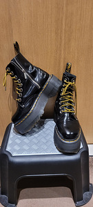 Dr. MARTENS Jadon Max suurus 39 (4 фото из 7)