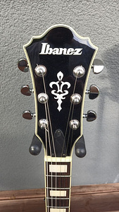 Электрогитара Ibanez AS73 с кейсом (2 фото из 8)