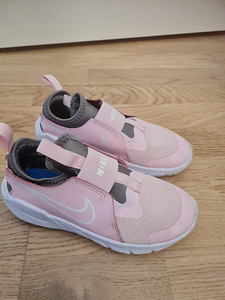 Кроссовки Nike, размер 32 (1 фото из 3)