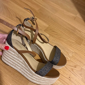 Michael Kors sandaalid