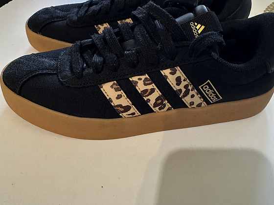 Кроссовки Adidas