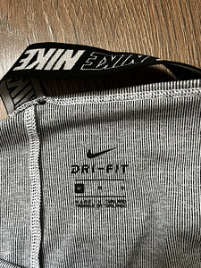 NIKE Top new M (3 foto / 3)