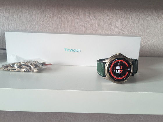 TicWatch Pro 5