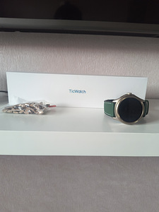 TicWatch Pro 5 (2 фото из 4)