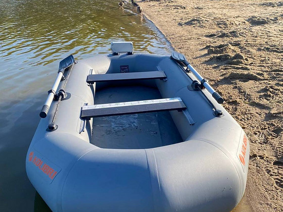 Продаю двухместную надувную лодку Kolibri K-290T