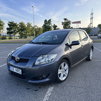 Toyota Auris 2.2d 130 кВт