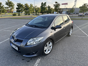 Toyota Auris 2.2d 130 кВт (2 фото из 8)