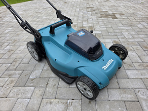 Аккумуляторная газонокосилка Makita DLM538 (3 фото из 6)