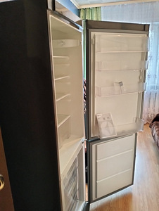 Продаю холодильник (3 фото из 10)