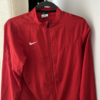 водонепроницаемая куртка NIKE, размер M