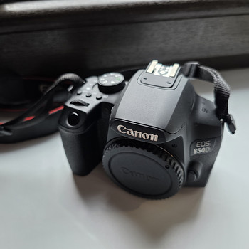 Canon EOS 850D + с объективами 18-55mm STM + 55-250mm STM