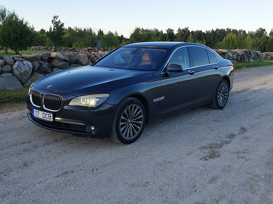 BMW 730d f01