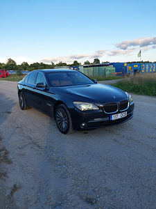 BMW 730d f01 (3 фото из 10)