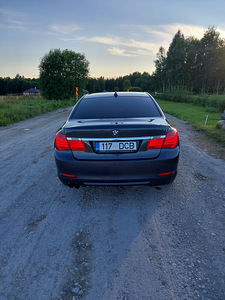 BMW 730d f01 (5 фото из 10)