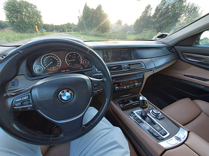 BMW 730d f01 (10 фото из 10)