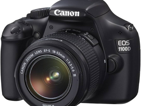 Цифровая зеркальная камера Canon EOS 1100D EF-S 18-55 III Kit, в очень хорошем с...
