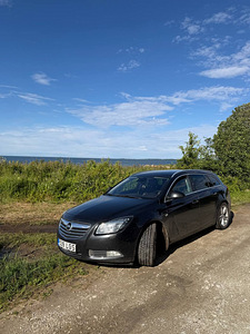 Opel Insignia 2.0 CDTI (2 фото из 8)