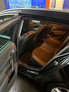 Opel Insignia 2.0 CDTI Sports tourer CDTI (6 фото из 9)