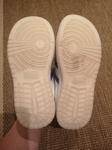 Новые кроссовки, 30 (3 фото из 4)