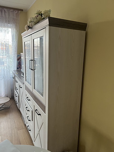 Витринный шкаф (2 фото из 2)