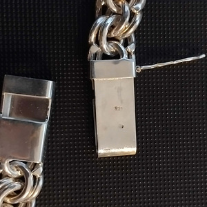 Bismarck hopeaa 925,221gramma (5 valokuva sivusta 5)