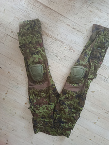 Naiste taktikalised püksid (1 foto / 5)