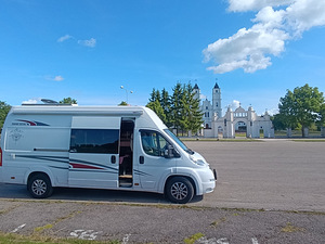 Matkaauto Citroen Jumper (2 foto / 5)