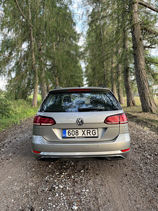 Volkswagen Golf Highline TDI (4 фото из 9)