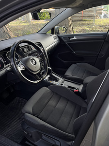 Volkswagen Golf Highline TDI (6 фото из 9)