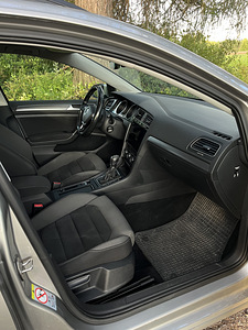 Volkswagen Golf Highline TDI (7 фото из 9)