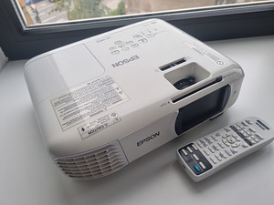 Проектор Epson EH-TW650 (1 фото из 3)