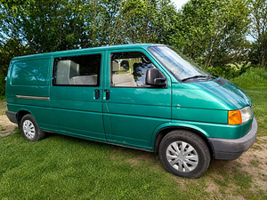 Volkswagen Transporter (2 фото из 8)