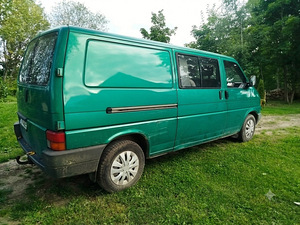Volkswagen Transporter (7 фото из 8)
