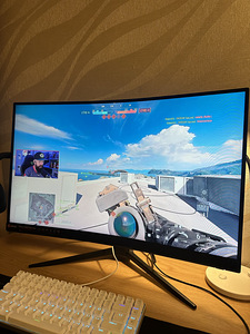 MSI Optix MAG272C (3 foto / 10)