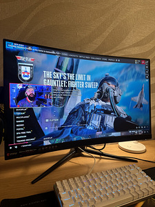MSI Optix MAG272C (2 foto / 10)