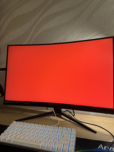 MSI Optix MAG272C (9 foto / 10)