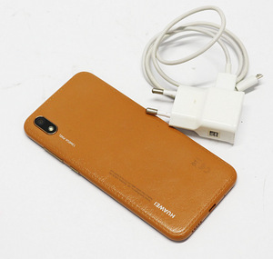 Телефон Huawei Y5 2019 16GB 2GB RAM (3 фото из 3)