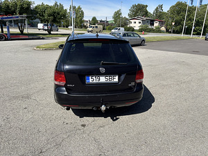 Volkswagen Golf 1.2 TSI 77 kW (4 foto / 7)