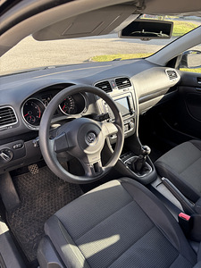 Volkswagen Golf 1.2 TSI 77 kW (6 foto / 7)