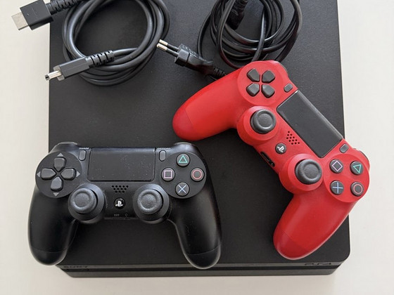 Sony PlayStation 4 Slim 500GB + 2 оригинальных пульта