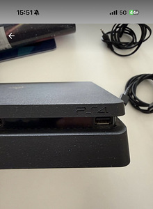 Sony Palystation 4 Slim 500GB + 2 originaalpulti (3 foto / 5)
