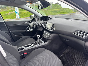 Peugeot 308 (2 фото из 6)