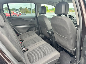Opel Zafira (3 фото из 6)