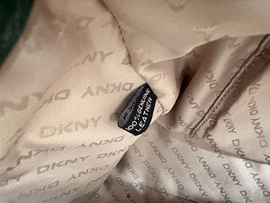 Кожаная сумка DKNY (7 фото из 8)