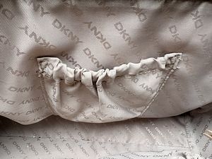 Кожаная сумка DKNY (8 фото из 8)