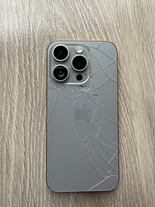 iPhone 15 PRO (2 фото из 3)