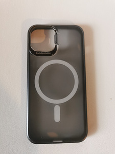 Новые силиконовые чехлы для iPhone 13 (5 фото из 5)