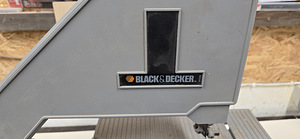 Heas töökorras väike lintsaag Black & Decker (2 foto / 10)